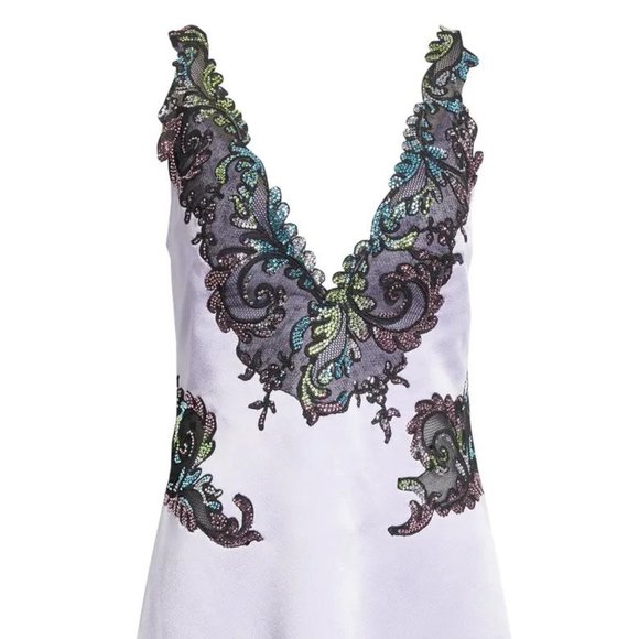 STUNNING VERSACE PLUNGE NECK DRESS - 2023 SEASON - BRAND NEW - Picture 4 of 6